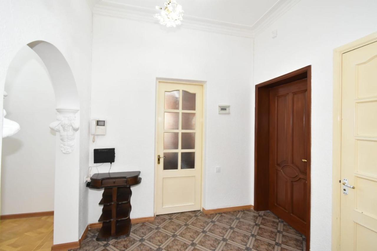 Guesthouses Opera Erywań Zewnętrze zdjęcie