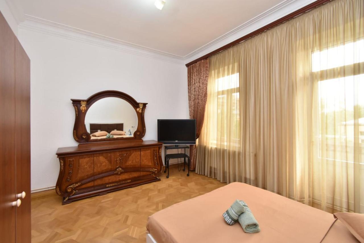 Guesthouses Opera Erywań Zewnętrze zdjęcie