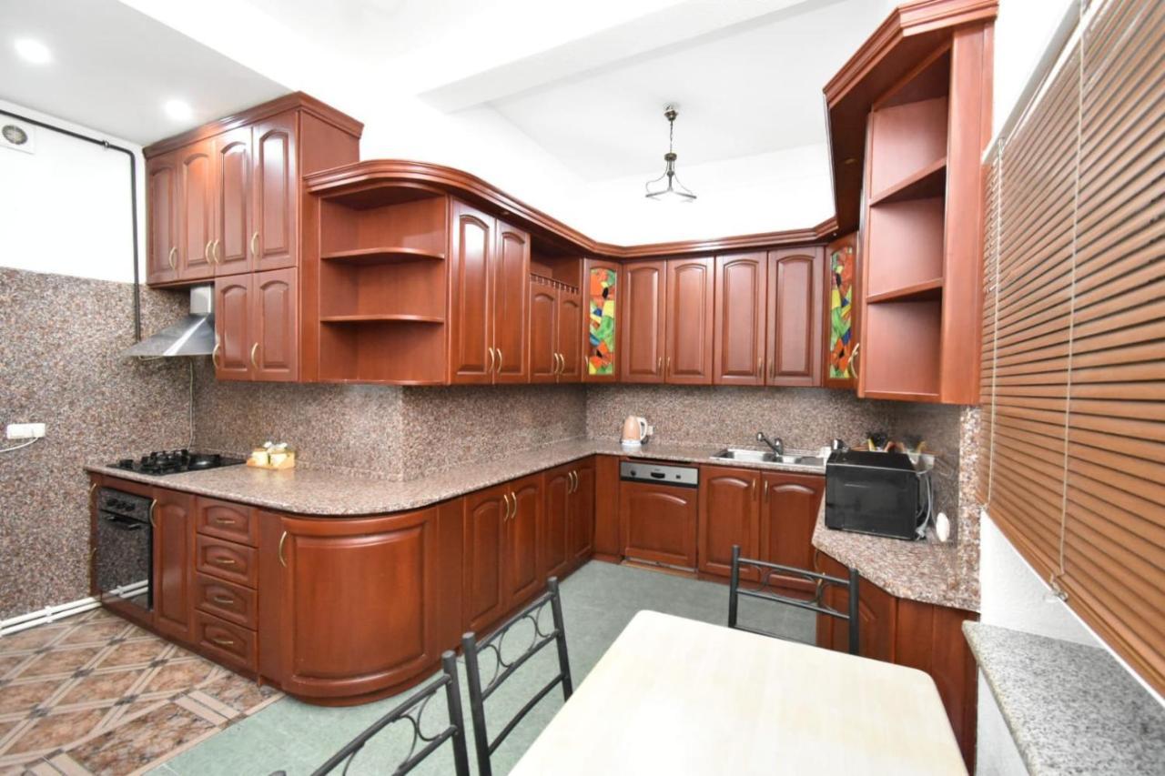 Guesthouses Opera Erywań Zewnętrze zdjęcie